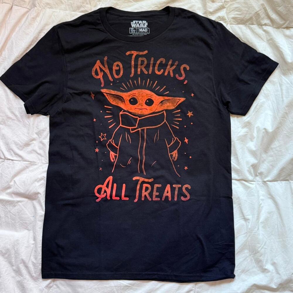 mad engine star wars baby Yoda graphic t shirt sz M grogu Halloween whimsical